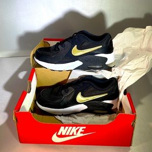 Kids NIKE AIR MAX EXCEE (ps) 12 c New in original box